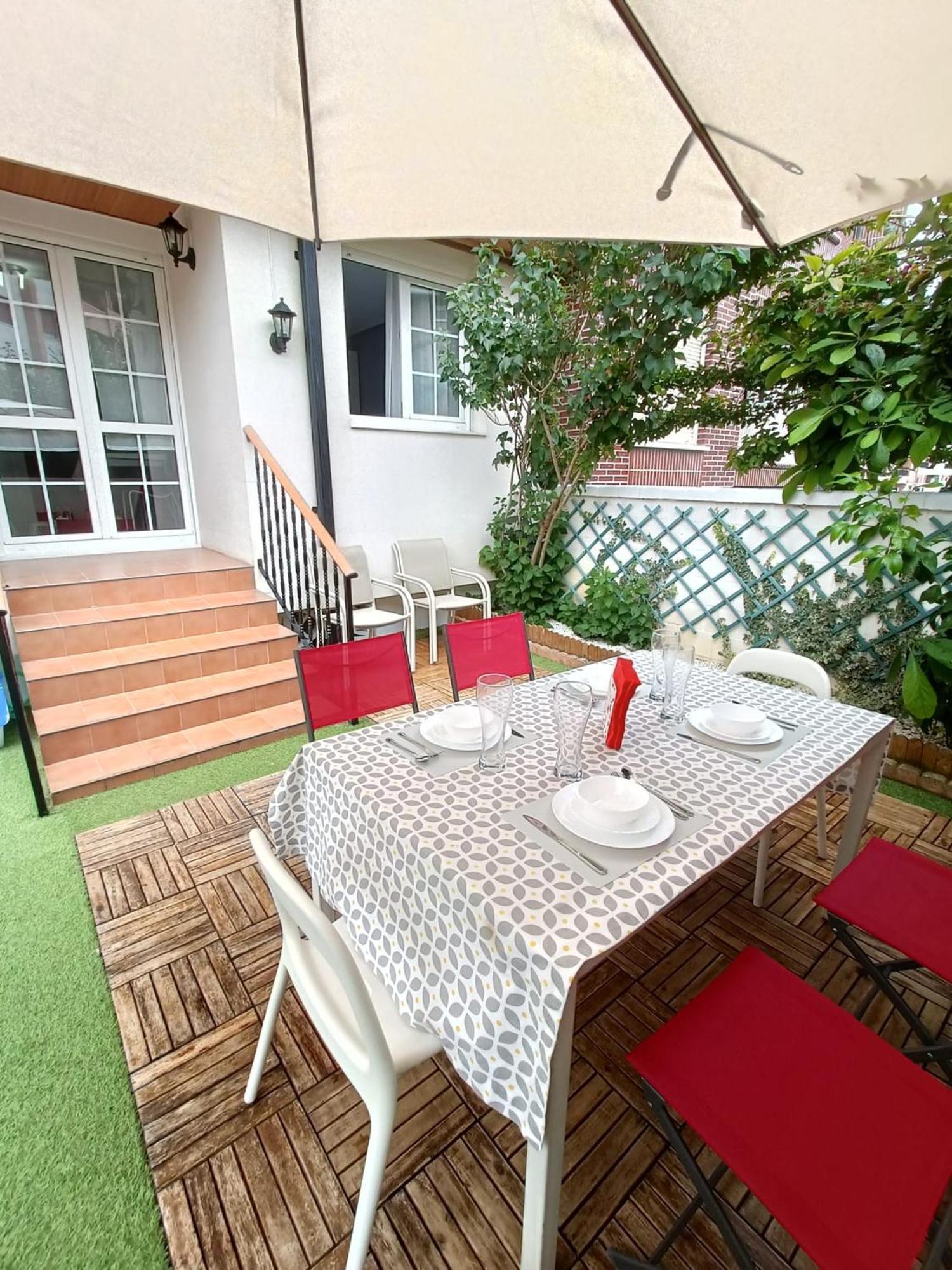 קסטרו אורדיאלס Paraiso Soleado: Piso Con Terraza, Piscina Y Garaje A 5 Min De Playa מראה חיצוני תמונה